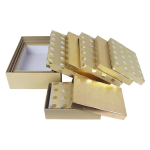 Krabice dárková obdélníková papírová zlatá 17cm