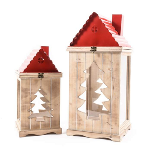 Lucerna dřevěná hranatá dům s kovovou střechou a stromkem červeno-přírodní 42cm