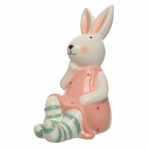 Zajíc chlapec/dívka sedící keramika dívka